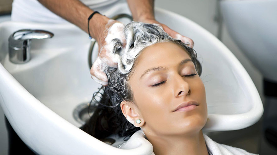 La verdad de usar un shampoo profesional con siliconas