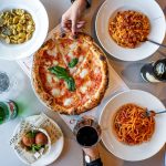 Cena de pizza y pasta