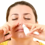 mujer con congestión nasal